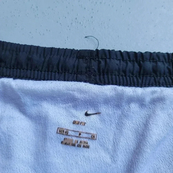 Womens NIKE TEMPO Running Shorts Black/ White Size S (4-6) - Picture 8 of 9